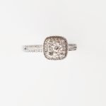 Anillo de Compromiso Estilo Cushion c/ Diamantes - Oro Blanco 14Kts - Image 3