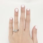 Anillo de Compromiso Estilo Cushion c/ Diamantes - Oro Blanco 14Kts - Image 2