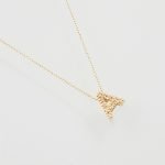 Cadena con Inicial (5 x 7 mm) Diamantes Pavé - Oro 14Kts - Image 3