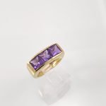 Anillo con Amatista Cabuchon - Oro Amarillo 18 kts - Image 2