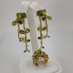 Set Anillo y Zarcillos de Hojas con Peridotos y Diamantes - Oro Amarillo 18 Kts - Image 3