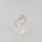 Anillo de Compromiso c/ Diamantes & Zircon Central - Oro Blanco 14Kts - Image 11