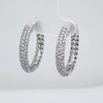 Huggies (24 mm) c/ Diamantes Pave - Oro Blanco 18Kts