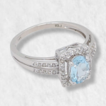 Anillo Compromiso c/ Aguamarina & Halo Diamantes - Oro Blanco 14Kts