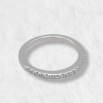 Anillo Cintillo c/ Diamantes - Oro Blanco 14Kts