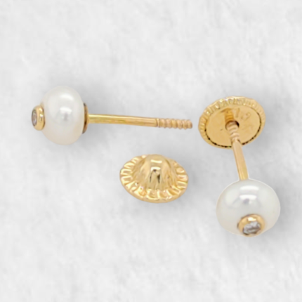 Zarcillos (4 mm) Perla c/ Diamante - Oro Amarillo 18Kts