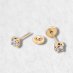 Zarcillos/Screwback Piochas 4 Prongs c/ Zircon Base Cuadrada - Oro Amarillo 14Kts - Image 3