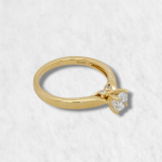 Anillo Compromiso c/ Esmeralda & Halo Diamantes - Oro Amarillo 18Kts - Image 2