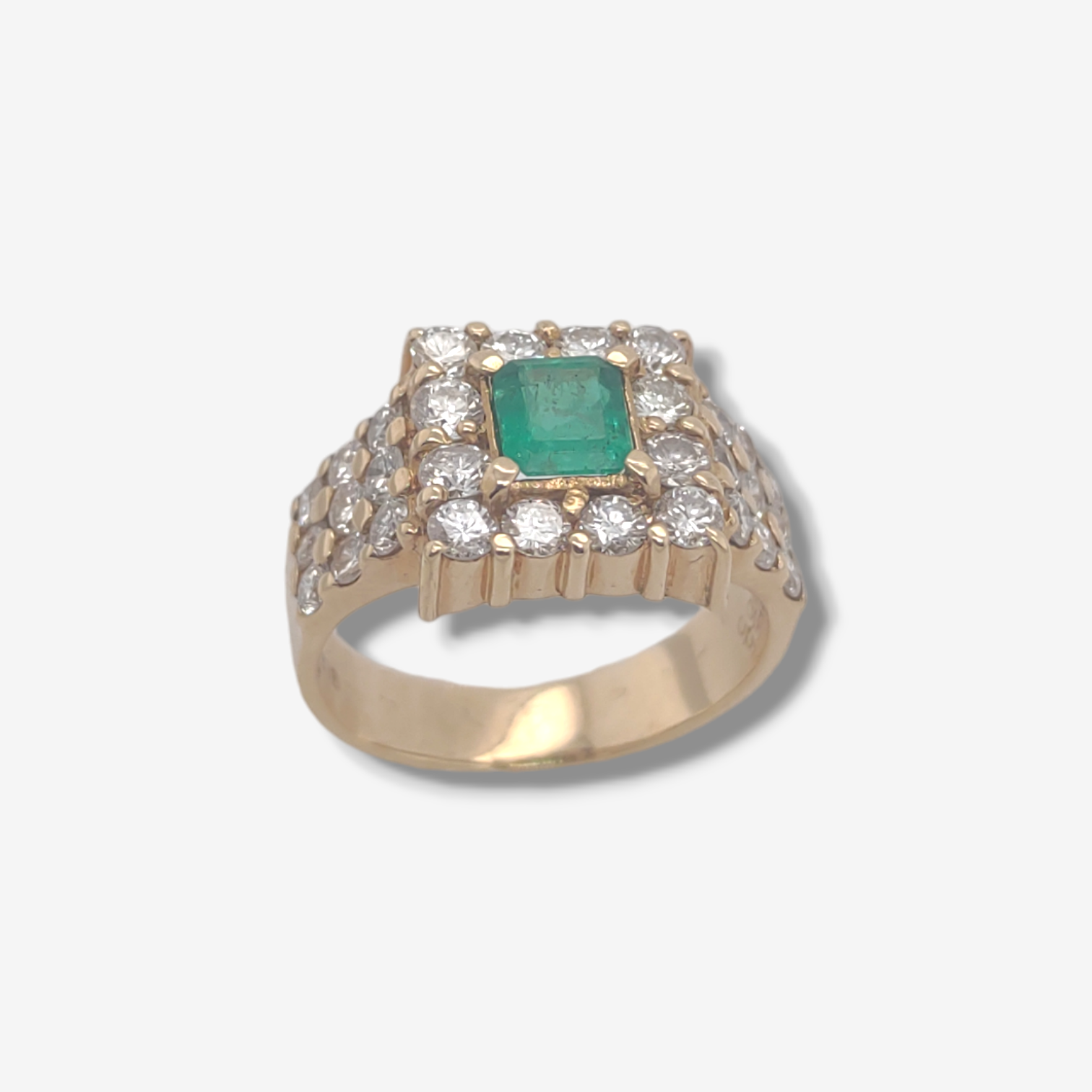 Photoroom-20240621_125934 Anillo c/ Esmeralda Cuadrada & Halo c/ Diamantes Pave - Oro Amarillo 18Kts - Image 1
