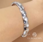 Pulsera Ovalada Entorchada con Rombos - Oro Blanco 18 Kts - Image 4