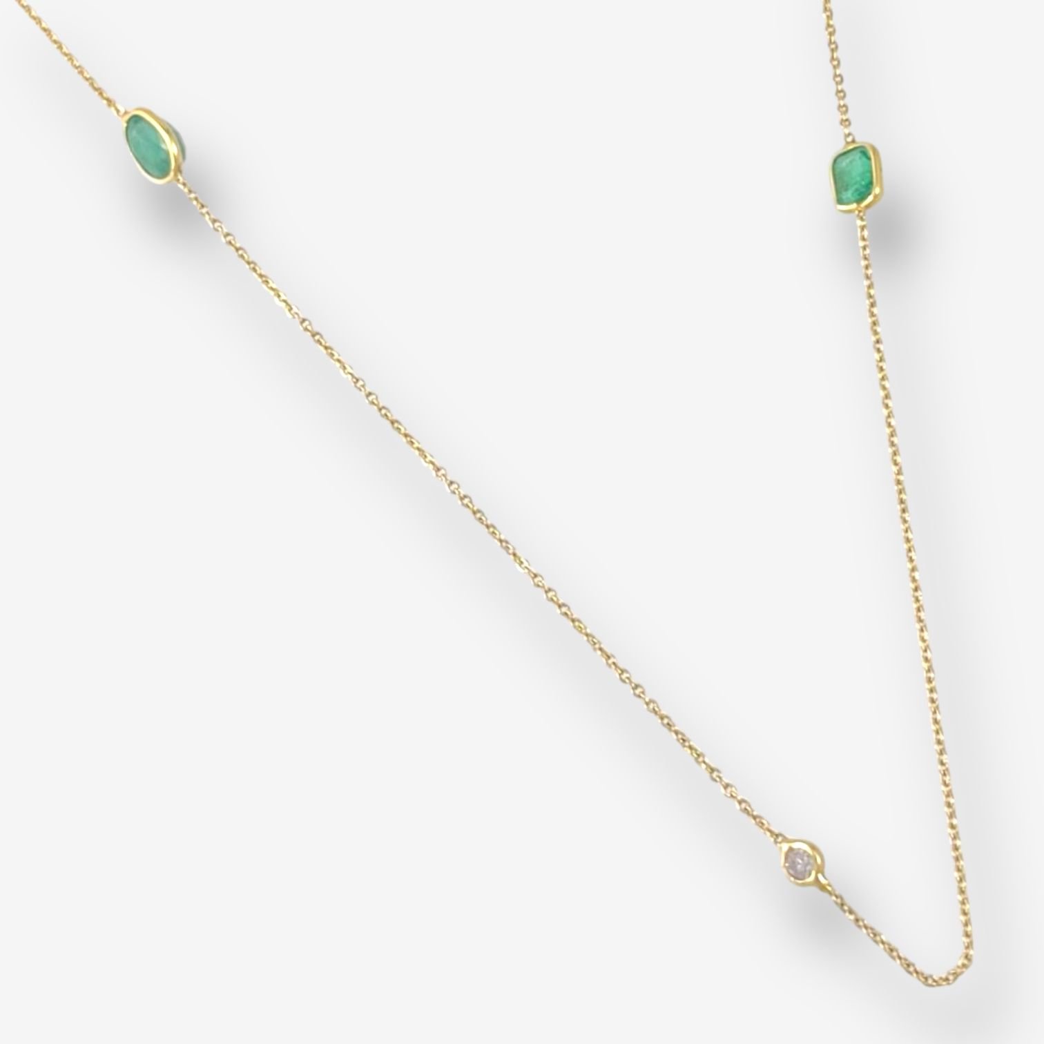 WhatsApp-Image-2024-05-16-at-1.02.17-PM Cadena (94 cm) Larga c/ Diamantes & Esmeraldas - Oro Amarillo 14Kts - Image 1