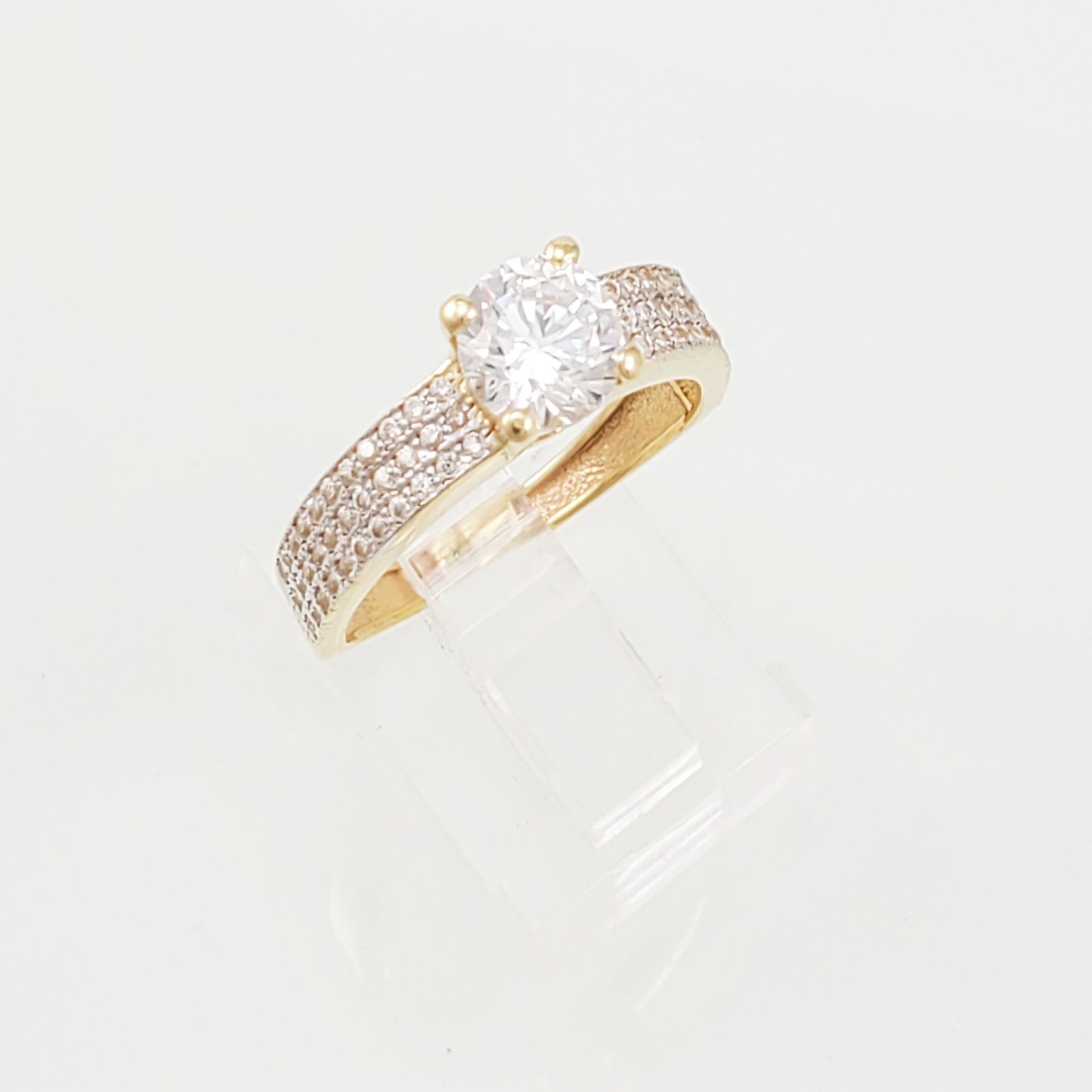 20201216_195313-1.jpg Anillo Compromiso con cintillo De Zircones MicroPave - Oro Amarillo 14Kts - Image 1