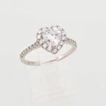 Anillo Compromiso Corazon con Halo de Zircones - Oro Blanco 14Kts