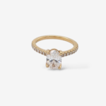 Anillo (1.05 Ct) Compromiso Oval Diamante Labgrown & Aro de Diamantes Natural (0.22 Ct) - Oro Amarillo 14Kts