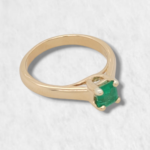 Anillo Solitario Esmeralda - Oro Amarillo 18Kts