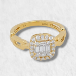 Anillo c/ Diamantes Baguette & Halo Cushion de Diamantes - Oro Amarillo 18Kts
