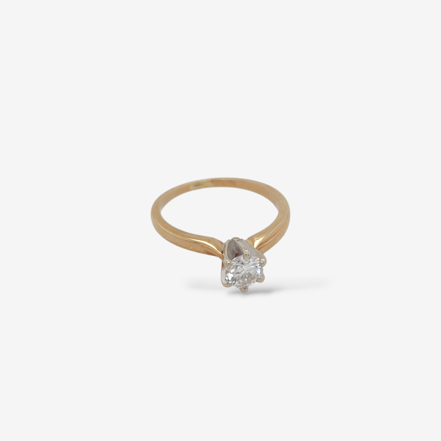 Photoroom-20250306_133002 Anillo Compromiso c/ Diamante Redondo (0.44 Ct) c/ 6 Prongs - Oro Amarillo 14Kts - Image 1