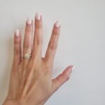 Anillo Compromiso Diamante Central LG (0.50 Ct) Halo & Aro Diamantes Naturales (0.20 Ct) - Oro Amarillo 18Kts - Image 2