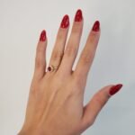 Anillo c/ Rubi Oval (0.70 Ct) & Halo de Diamantes Pave (0.15 Ct) - Oro Amarillo 18Kts - Image 2