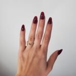 Anillo (6 mm) Letras Love c/ Circulo de Zircones Pave - Oro Amarillo 14Kts - Image 2