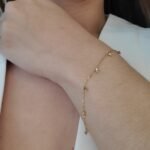 Brazalete (18 cm) Cadena Fina c/ Esferas Facetadas Colgando - Oro Tres Tonos 14Kts - Image 2