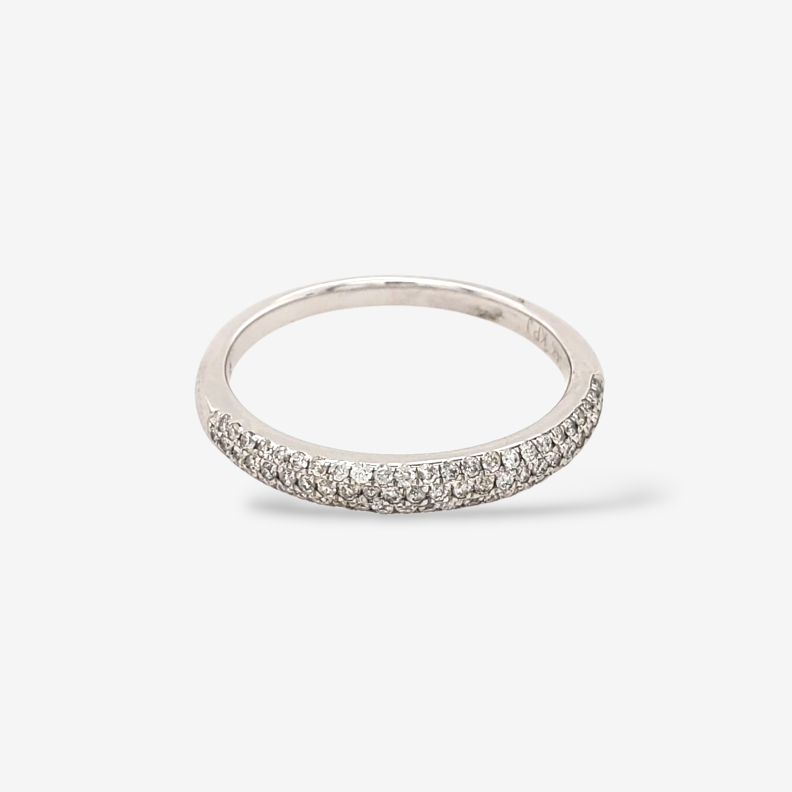 20250905_173208-11.png Anillo (3 mm) Cintillo Churumbela (0.25 Ct) Diamantes Micro Pave (VW) - Oro Blanco 14Kts - Image 1