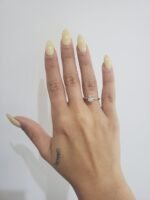 Anillo (1.01 Ct) Compromiso Labgrown Esmerald Hidden Halo 4 Prongs c/ Aro Liso (0.06 Ct) - Oro Blanco 18Kts - Image 2