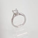 Anillo Compromiso c/ 2 Diamantes (0.28 Ct) & Zircon Central - Oro Blanco 18Kts - Image 4