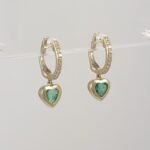 Zarcillos Huggies Esmeraldas Corazon con Diamantes - Oro Amarillo 14 Kts