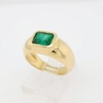 Anillo Media Cana c/ Cuarzo Esmeralda - Oro Amarillo 18Kts