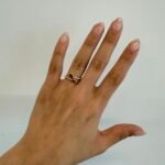 Anillo (0.10 Ct) Abierto Tu & Yo c/ 2 Rubies Gotas (0.30 Ct) & Aro de Diamantes - Oro Amarillo 14Kts - Image 2
