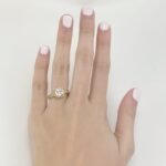 Anillo Compromiso Zircon "Princess Cut" y Zircones Micro Pave - Oro Amarillo 14 Kts - Image 2