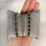 Pulsera Rigida con Zafiros y Diamantes - Oro Amarillo 18Kts - Image 3