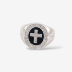 Anillo (0.25 Ct) c/ Ovalo & Cruz de Diamantes Pave Sobre Onix - Oro Blanco 14Kts