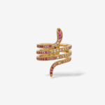 Anillo (0.18 Ct) Serpiente Espiral c/ Diamantes, Rubies (0.10 Ct) & Zafiros Rosados (0.39 Ct) - Oro Amarillo 18Kts