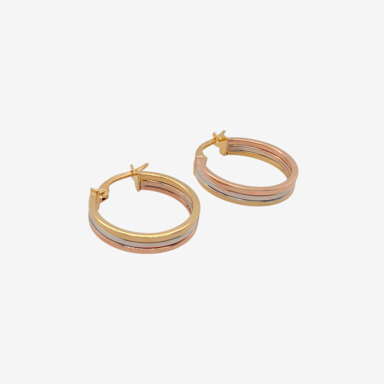 PXL_20260610_163634067.png Argollas (18 mm) Tres Tonos 3 Líneas (3.5 mm) - Oro Tres Tonos 14Kts - Image 1