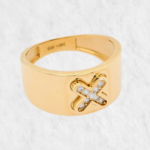Anillo Aro Ancho c/ X en Zircones - Oro Amarillo 18Kts