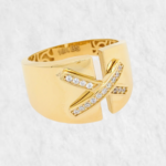 Anillo Ancho c/ X de Zircones - Oro Amarillo 18Kts