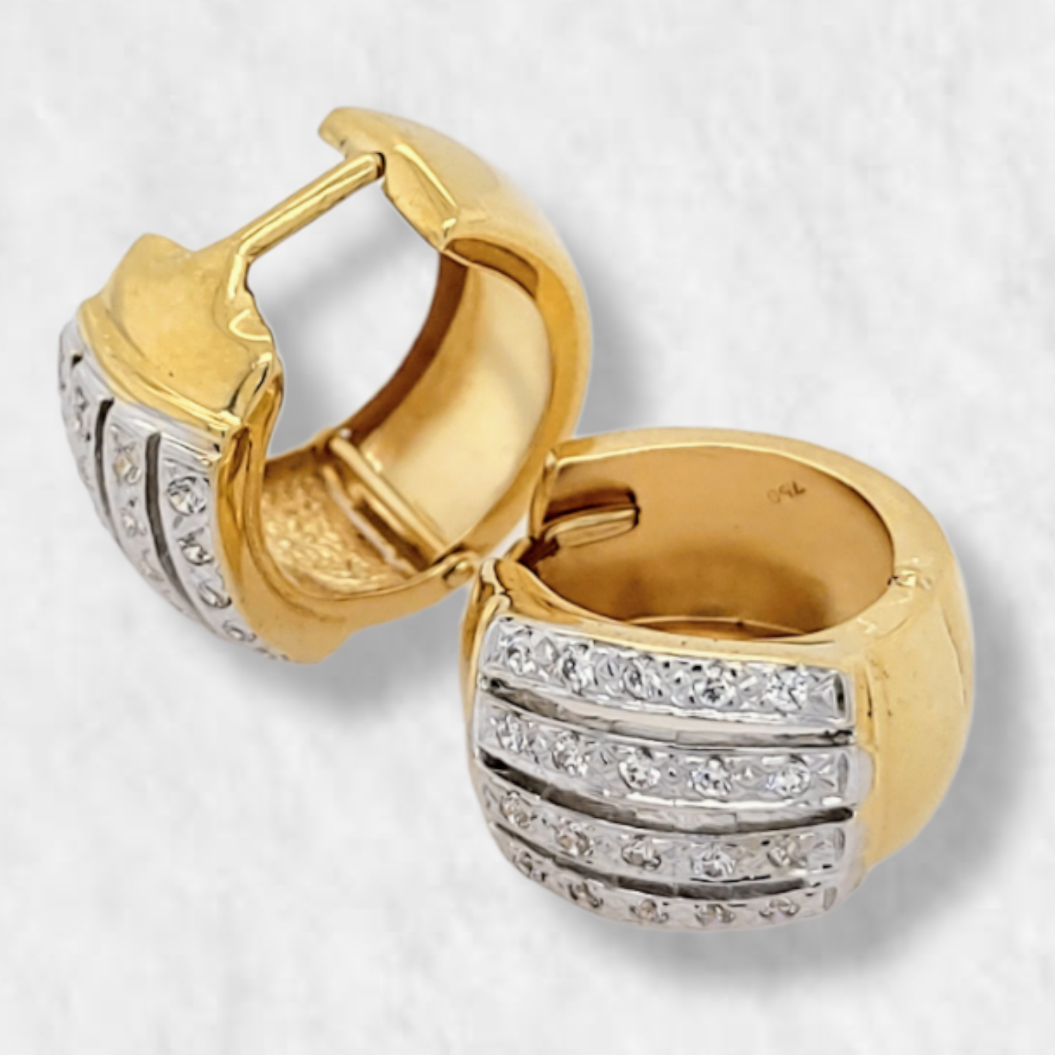 PhotoRoom-20221013_134819-e1665683856738.png Huggies (16 mm) c/ Lineas de Zircones - Oro Amarillo 18Kts - Image 1