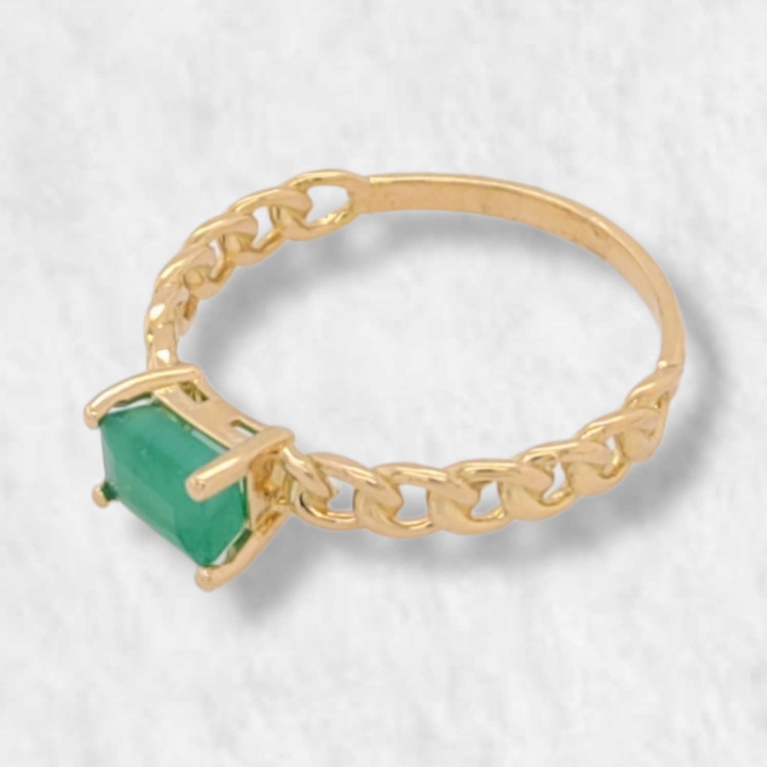 PhotoRoom-20230118_160053-e1674147653990.png Anillo c/ Esmeralda & Aro Cuban Link - Oro Amarillo 18Kts - Image 1