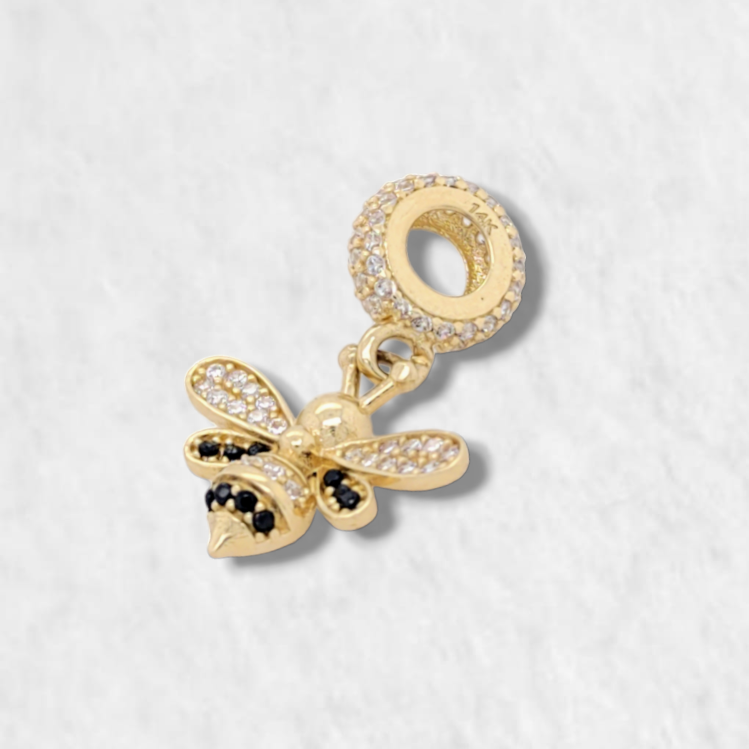 PhotoRoom-20231020_152219-e1697831201293.png Dije (17 x 12 mm) Abeja c/ Zircones - Oro Amarillo 14Kts - Image 1