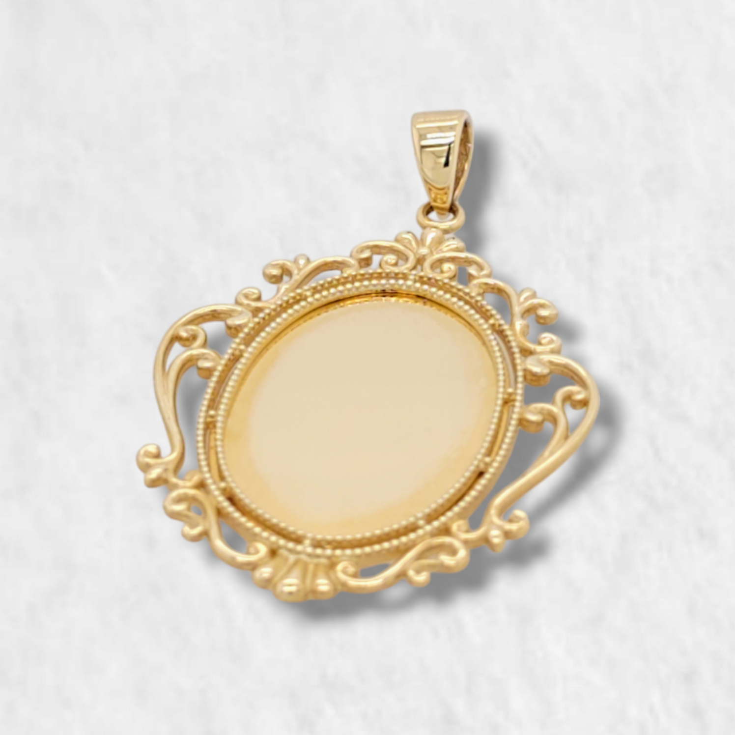 PhotoRoom-20240108_185012-e1704820399954.png Medalla (20 x 24 mm) Lisa c/ Marco Rococo (Personalizar) - Oro Amarillo 14Kts - Image 1