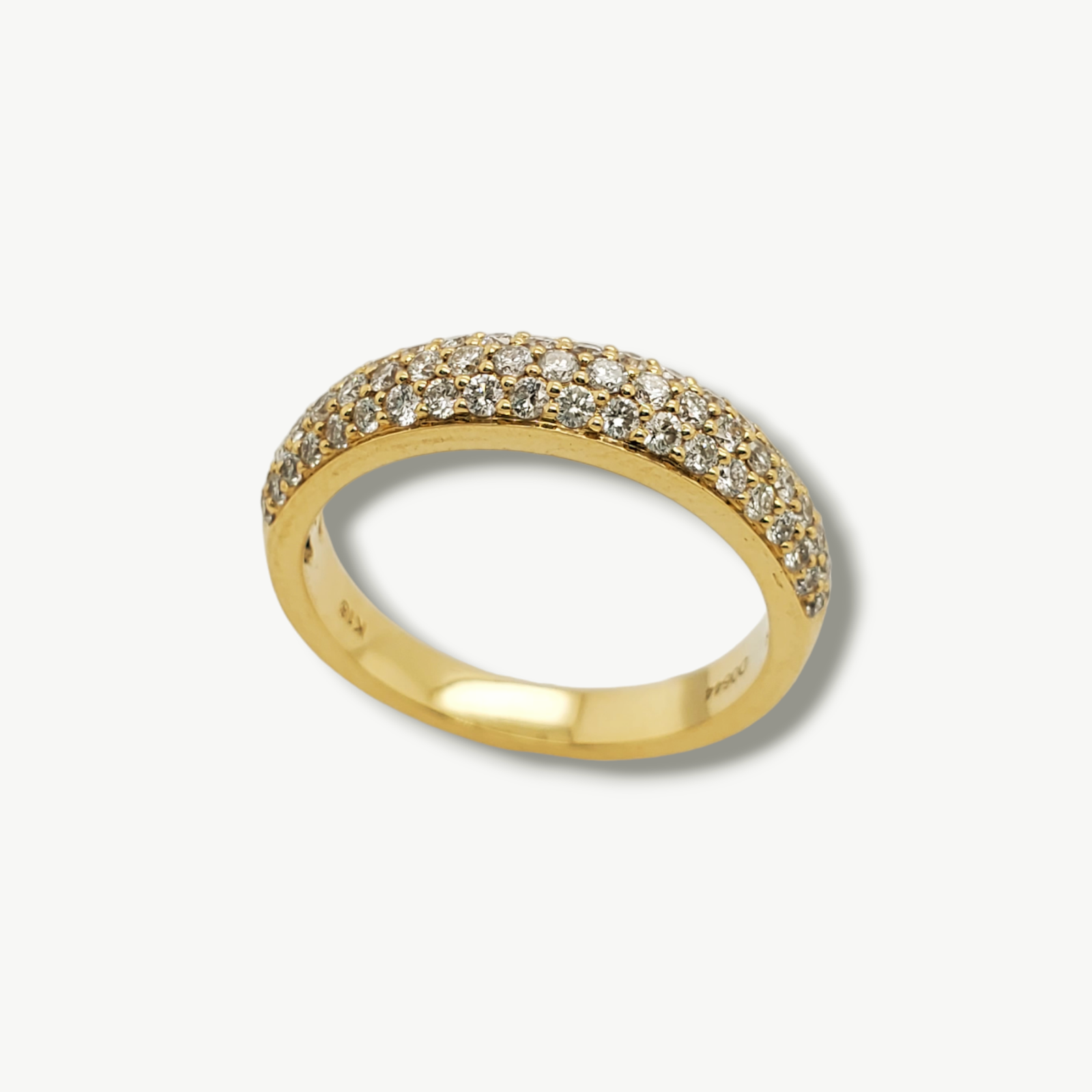 Photoroom-20240801_150236.png Anillo (4.5 mm) Cintillo Churumbela 1/2 Cana c/ Diamantes Pave (0.65 Ct) - Oro Amarillo 18Kts - Image 1