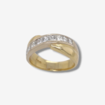 Anillo c/ 9 Diamantes Princess Cut en Riel en Diagonal (1 Ct) - Oro Amarillo 18Kts