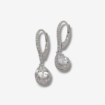 Zarcillos Gota Zafiro Blanco (0.76 Ct)  c/ Halo Diamantes (0.21 Ct) - Oro Blanco 14Kts