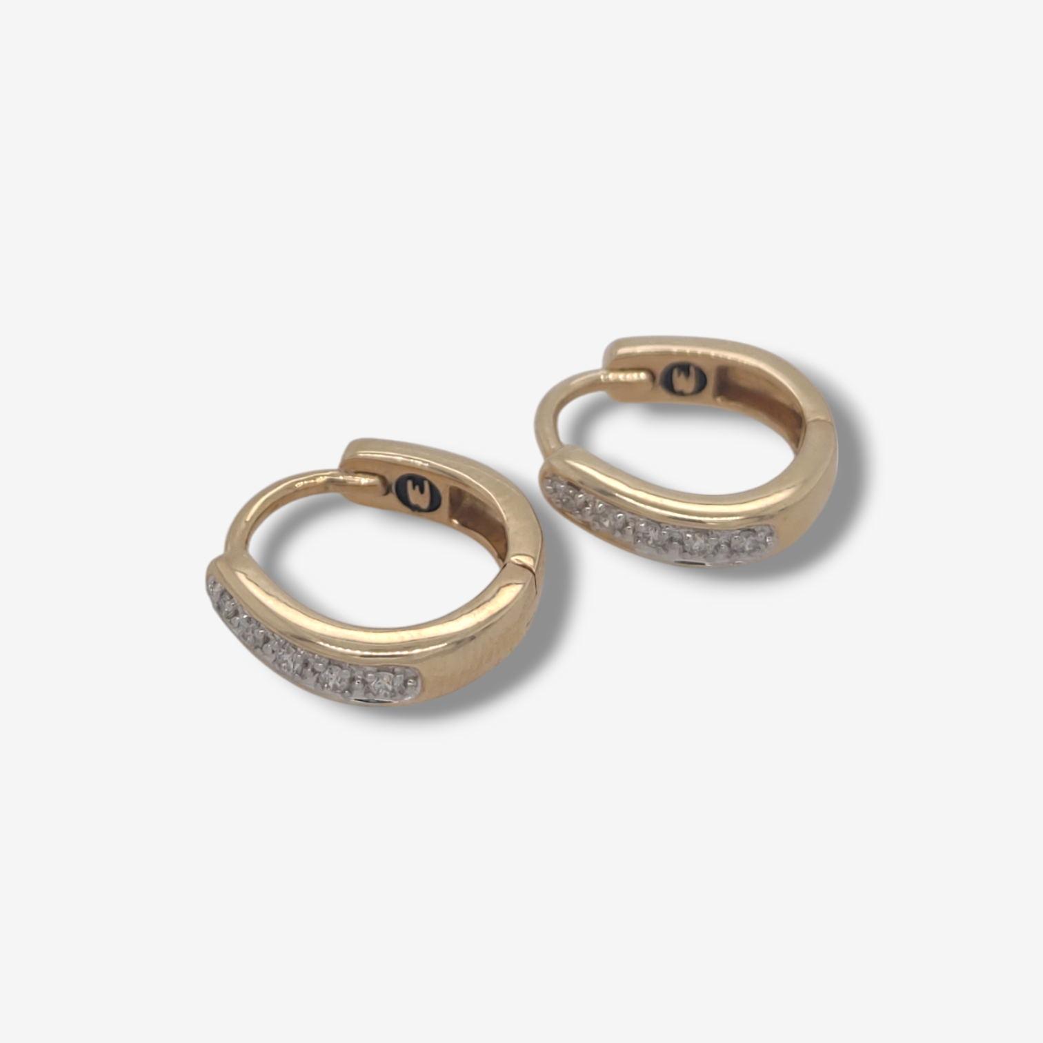 Photoroom-20241115_182910.png Huggies (15 mm) Reversibles Lisos/Diamantes Pave (0.14 Ct) - Oro Amarillo 14Kts - Image 1