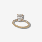 Anillo (1.03 Ct) Compromiso c/ Diamante Oval LabGrown & Aro de Diamantes Pave (0.50 Ct)  - Oro Amarillo 18Kts