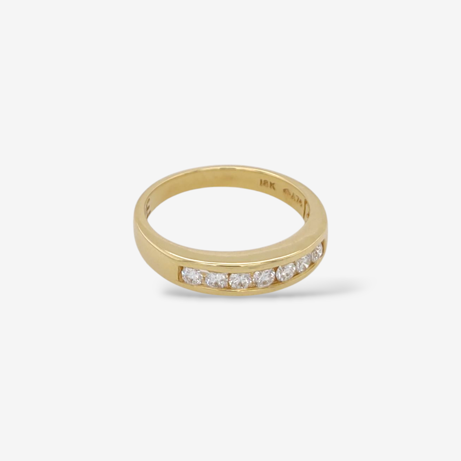 Photoroom-20250228_143939.png Anillo (3.9 mm) Cintillo Churumbela c/ Diamantes en Riel (0.33 Ct) & Grabado (Love) - Oro Amarillo 18Kts - Image 1